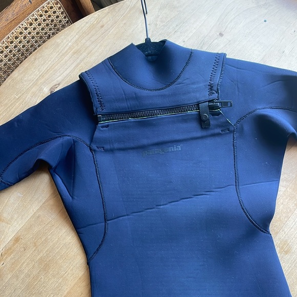 Patagonia R1 Yulex Wetsuit Women’s Size 4 - Picture 4 of 15